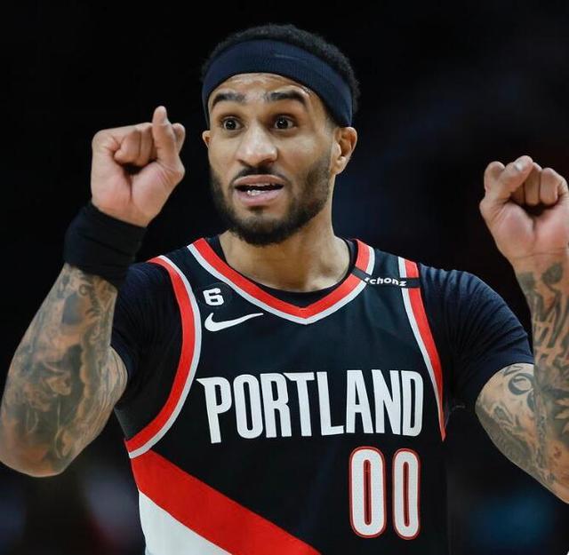 场上承担更 场上承担更