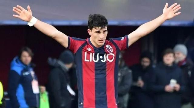 她们依然坚 她们依然坚